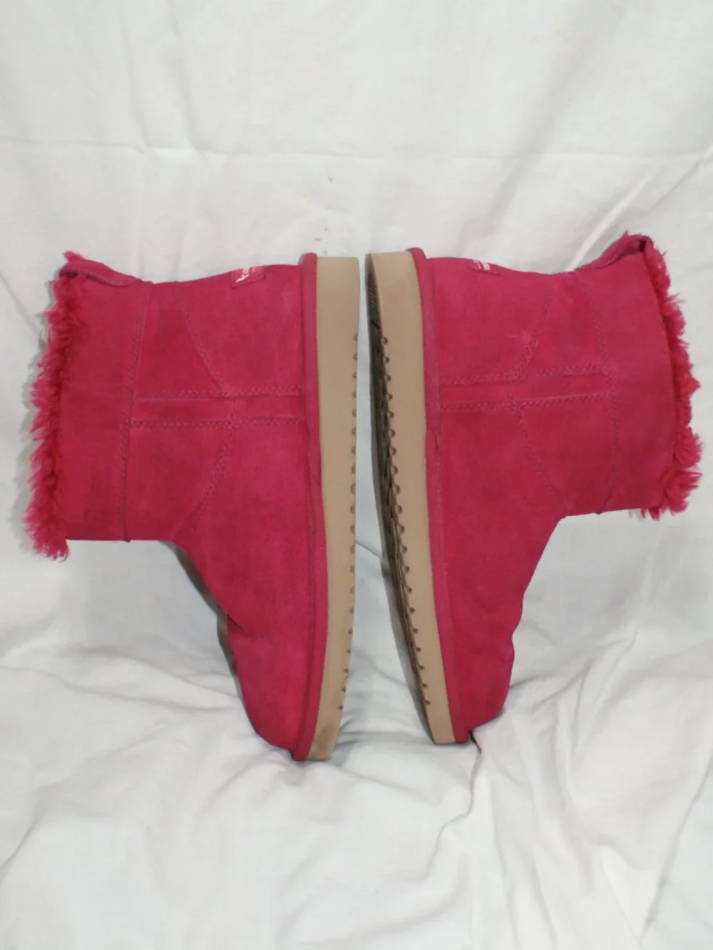 Koolaburra by Ugg Raspberry Pink Short Shearling Boot - SIZE 8 - LIKE NEW